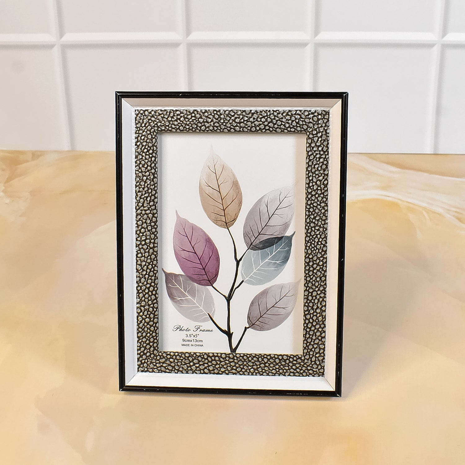 Modern Plastic Picture Frame Photo Holder (1 Pc / Mix Color & Design / 15×12 Cm) Modern Plastic Picture Frame Photo Holder (1 Pc / Mix Color & Design / 15×12 Cm)